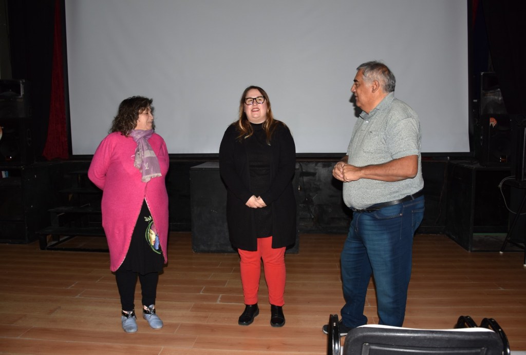 La directora Lucía Van Gederen estuvo presente en la proyección de su película «Reparo» en el Espacio INCAA de&nbsp;Trelew