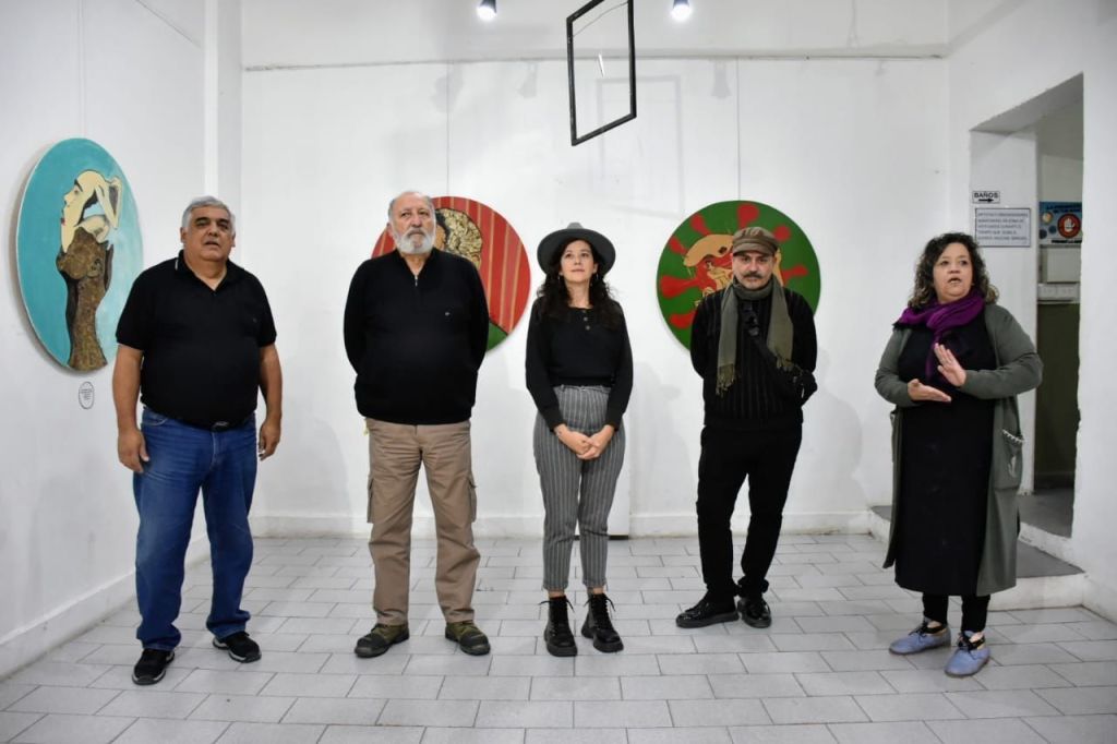Se inauguró en el Centro Cultural de Trelew la muestra «Geométricas Percepciones» de Wally´s&nbsp;Jones