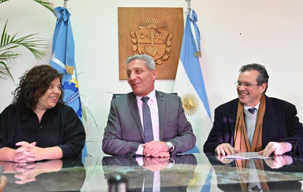 El gobierno recibió a los ministros de Salud y de Cultura de la Nación, Carla Vizzotti y Tristán&nbsp;Bauer