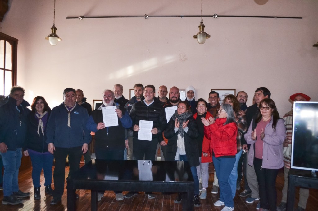 Polo Olivícola: Biss firmó acuerdo para que en septiembre se planten 8000 olivos en&nbsp;Rawson