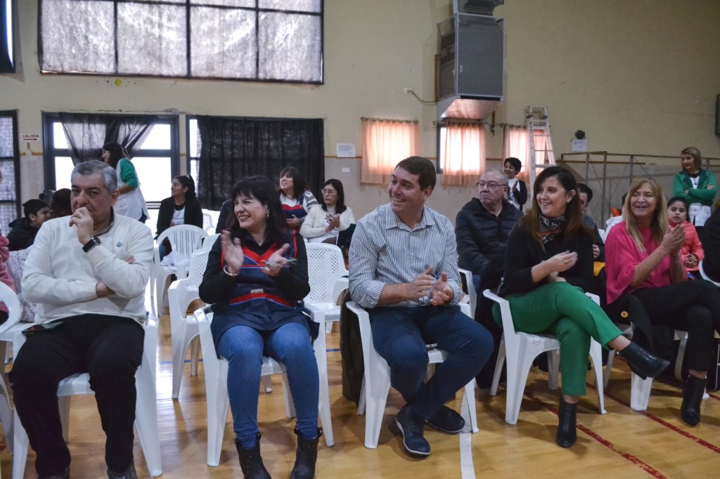 Las Escuelas 504 y 167 de Rawson celebraron en conjunto el Día de la&nbsp;Independencia