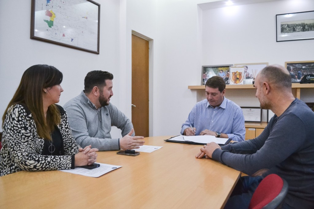 Rawson: Biss firmó el nuevo contrato de concesión del Servicio de Transporte&nbsp;Público