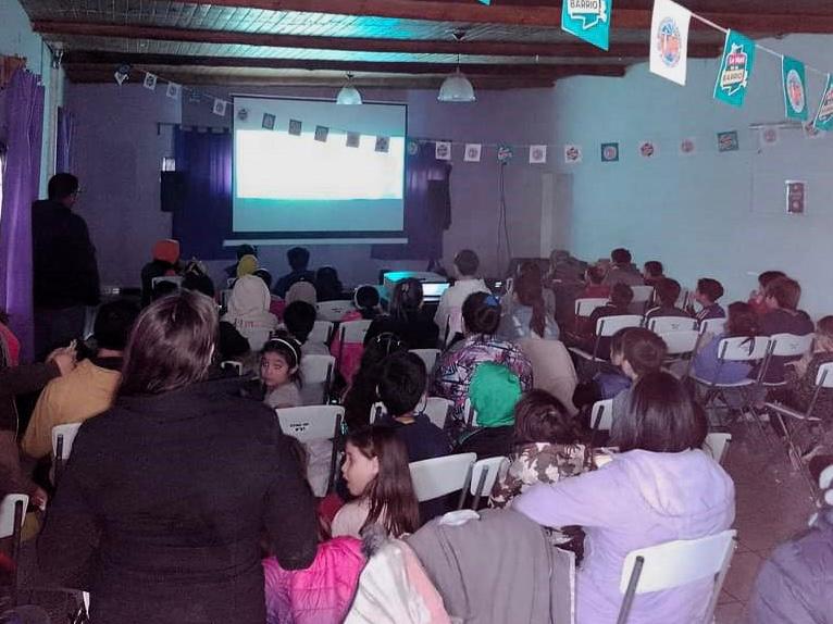 Se realizó “El Cine en tu Barrio” con gran convocatoria de&nbsp;niños