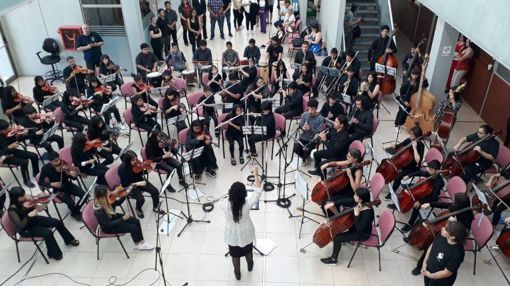 La Orquesta Municipal del Barrio INTA presenta «Romance Sinfónico» en el Teatro&nbsp;Verdi