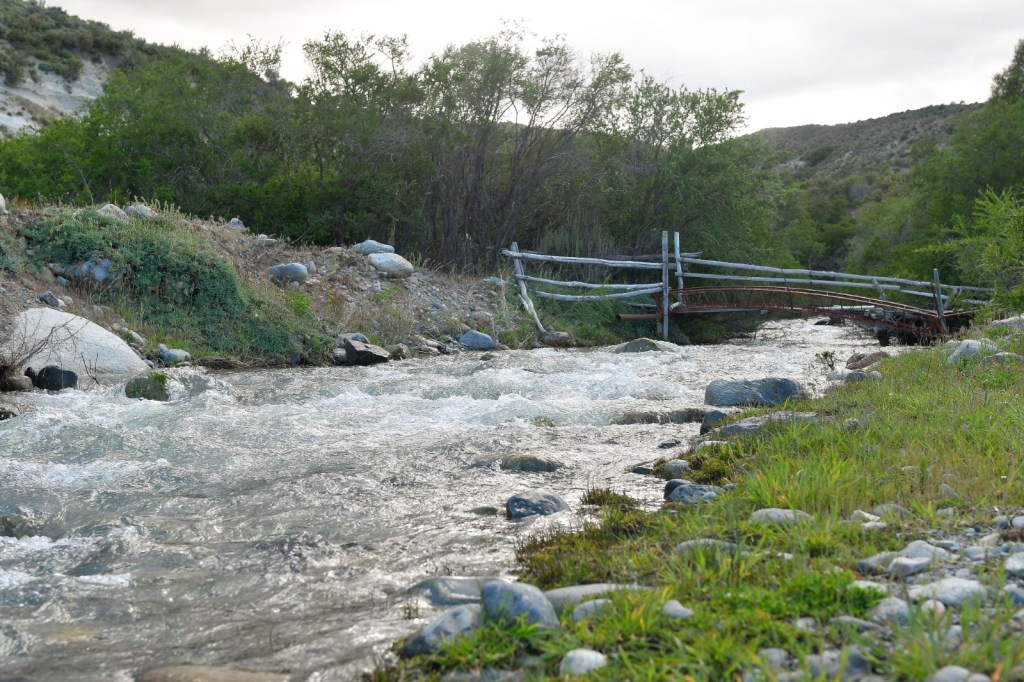 Provincia firmó el acta para dar inicio a la obra de captación de agua en el Arroyo Buitrera de&nbsp;Esquel