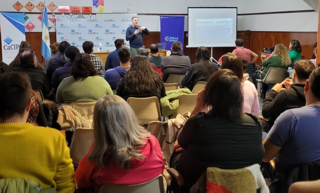 Comodoro Rivadavia: Importante participación de la comunidad en el primer Encuentro Provincial para el Desarrollo del Cannabis&nbsp;Medicinal