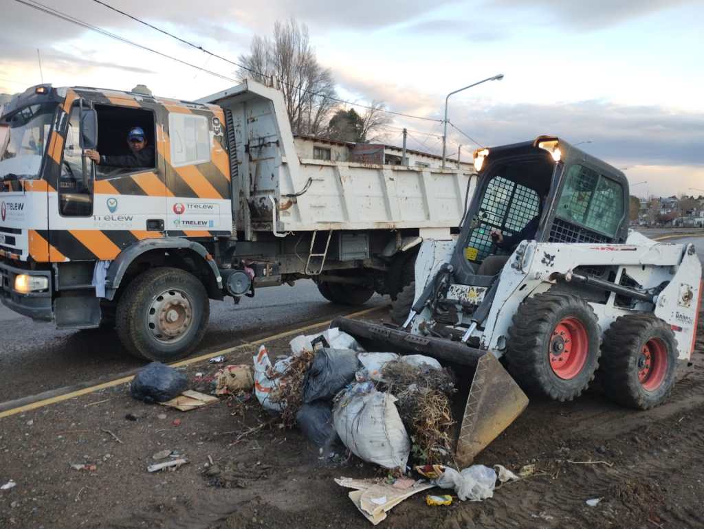 El Municipio de Trelew mantiene tareas de limpieza, desmalezamiento y erradicación de mini&nbsp;basurales