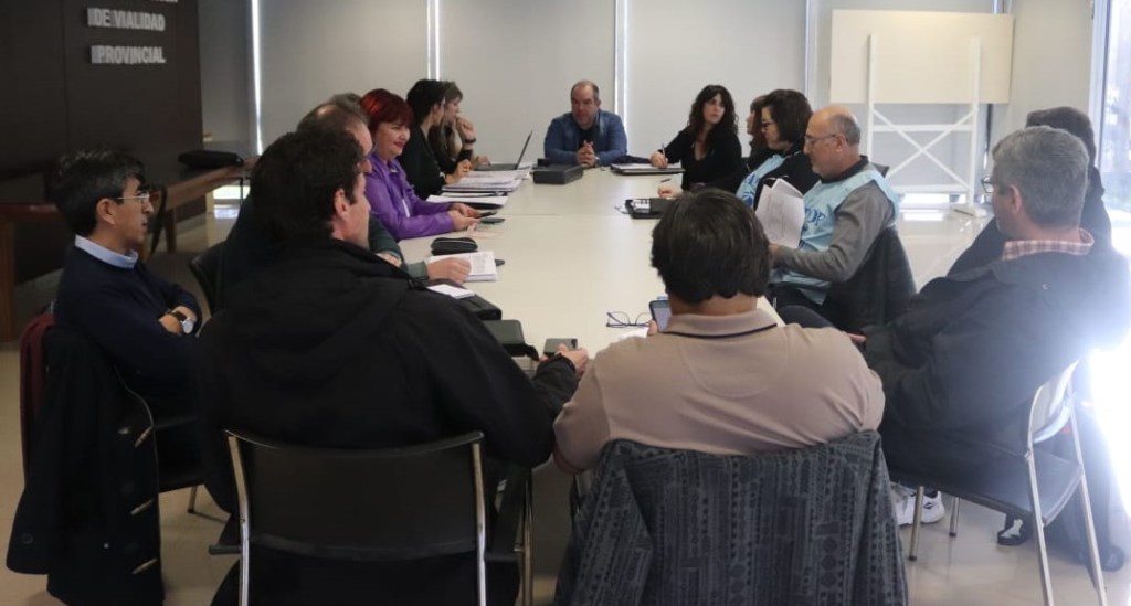 Educación: Cuatro de los cinco gremios docentes aceptaron la propuesta que realizó el Gobierno del&nbsp;Chubut