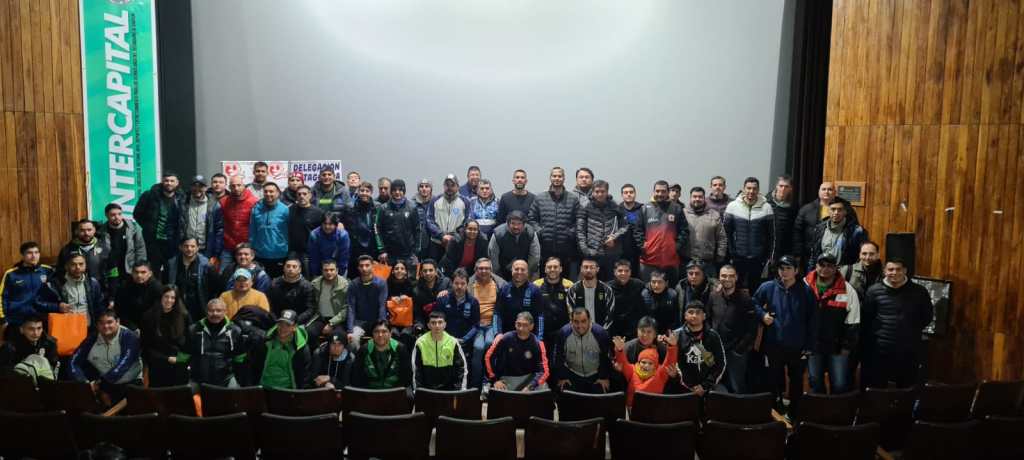 Integrantes del Cuerpo Técnico de las selecciones juveniles capacitaron en Rawson a 105 técnicos y profesores de la&nbsp;región