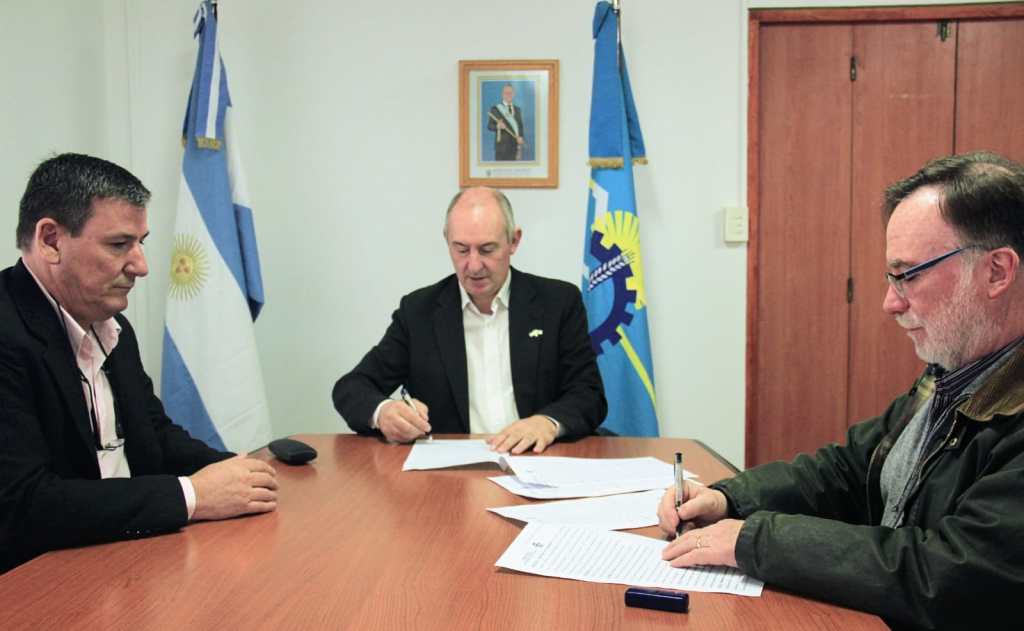 Provincia suscribió con la Municipalidad de Lago Puelo un convenio para modernizar el sistema de&nbsp;videovigilancia