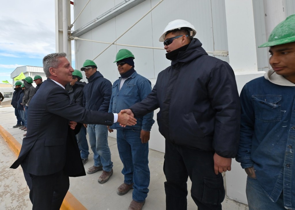 Arcioni participó de la inauguración de la planta pesquera Arbumasa en Puerto&nbsp;Madryn
