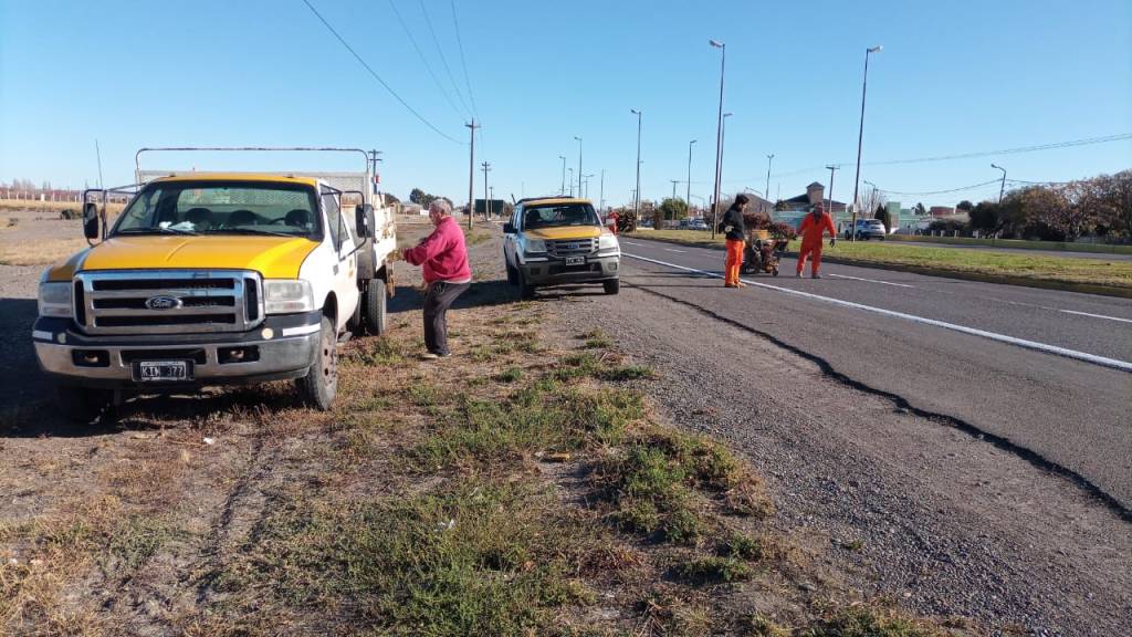 Trabajos de señalización horizontal en la Doble Trocha que une Rawson con Playa&nbsp;Unión