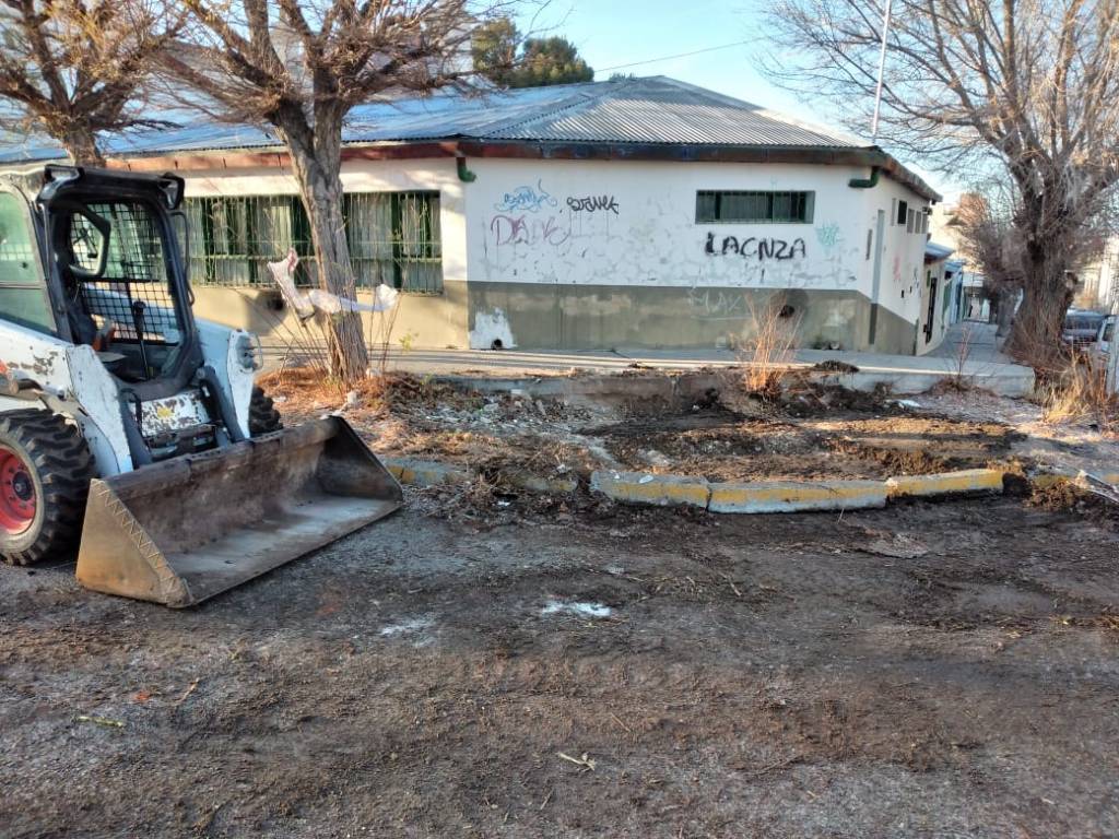 El Municipio de Trelew realizó tareas de limpieza y mantenimiento en espacios&nbsp;públicos