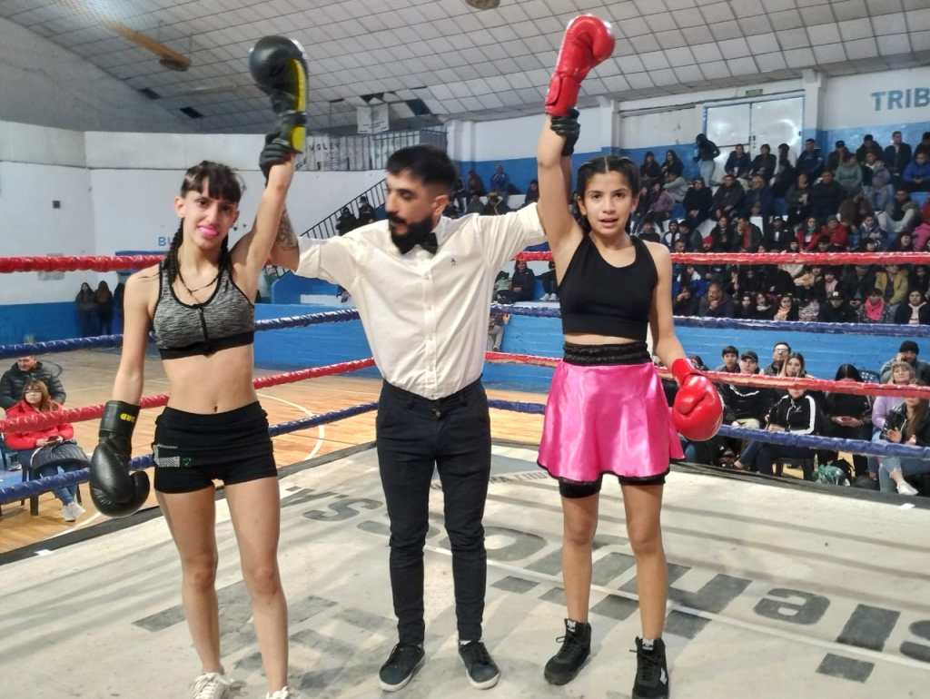 Gran respuesta del público en el Festival de&nbsp;Boxeo