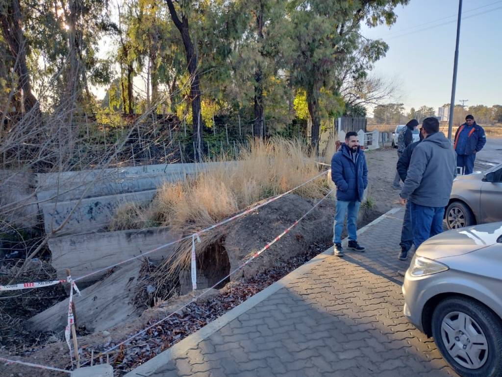 Trelew: El Municipio junto al IPA y la Compañía de Riego actuarán en conjunto por desmoronamientos del canal en la zona del Puente&nbsp;Hendre
