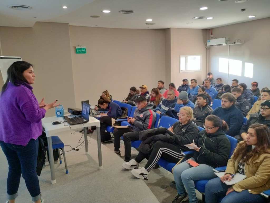 Trelew: Con cupo completo comenzó un nuevo curso de manipulación de&nbsp;alimentos