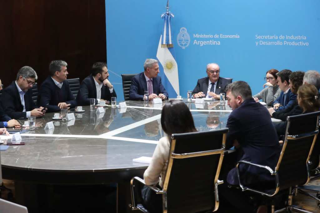 Arcioni: “La provincia es pionera en el desarrollo de la bioenergía&nbsp;forestal”