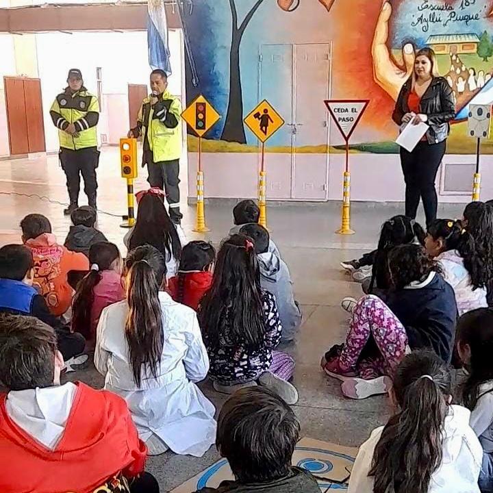 Continúan las charlas en las escuelas de Rawson para concientizar sobre la temática de la&nbsp;discapacidad