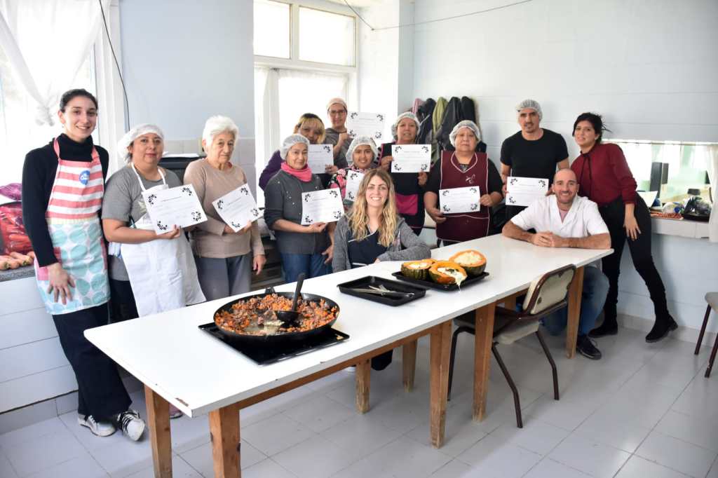Trelew: Con entrega de certificados culminó el Taller de Cocina Saludable y Economía&nbsp;Familiar