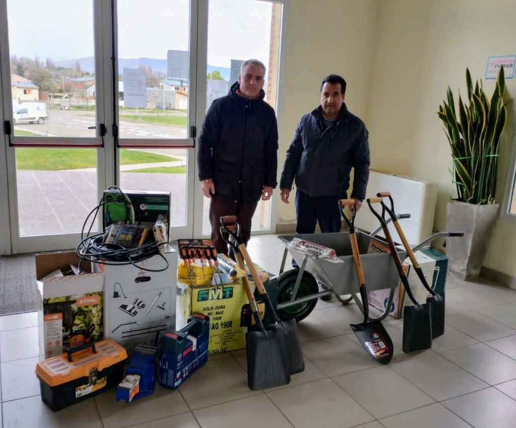 Provincia entregó equipamiento a la Municipalidad de&nbsp;Trevelin