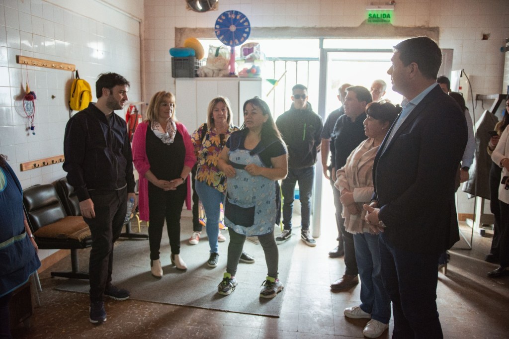 Biss recorrió instituciones de Rawson con “Nacho” Torres y con los candidatos a diputados nacionales “Loma” Ávila y Fabiana&nbsp;Vázquez