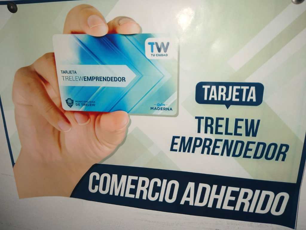 El Municipio de Trelew continúa con la entrega de tarjetas para&nbsp;emprendedores