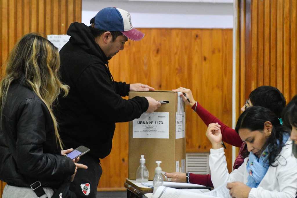 Elecciones Balotaje: 1000 efectivos de la Policía del Chubut estarán afectados al operativo del&nbsp;domingo