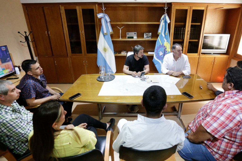 Merino recibió a la recientemente conformada Asociación de Trabajadores de Taxis y&nbsp;Afines