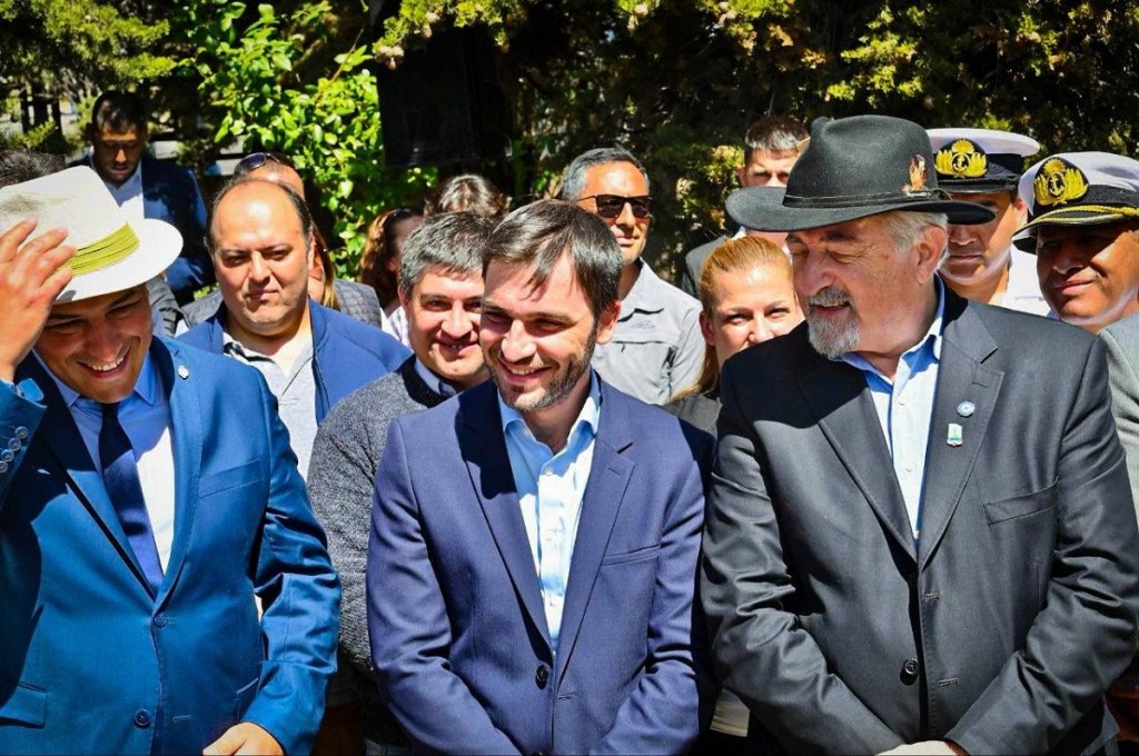 Torres en el acto por el Día Nacional del Petróleo: «Debemos defender juntos nuestros&nbsp;recursos”