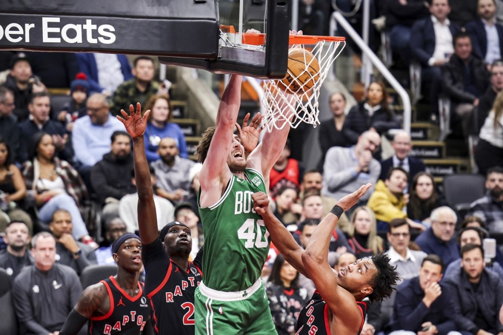 El líder Boston Celtics supero a Toronto Raptors por 105 a&nbsp;96