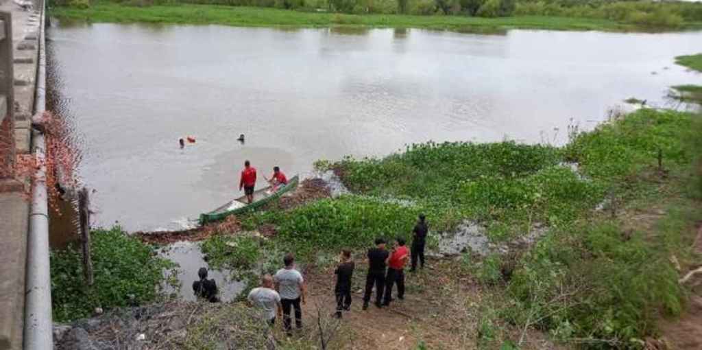 Hallan el cuerpo del camionero que se precipitó junto a su camión en el arroyo Miní de Santa&nbsp;Fe