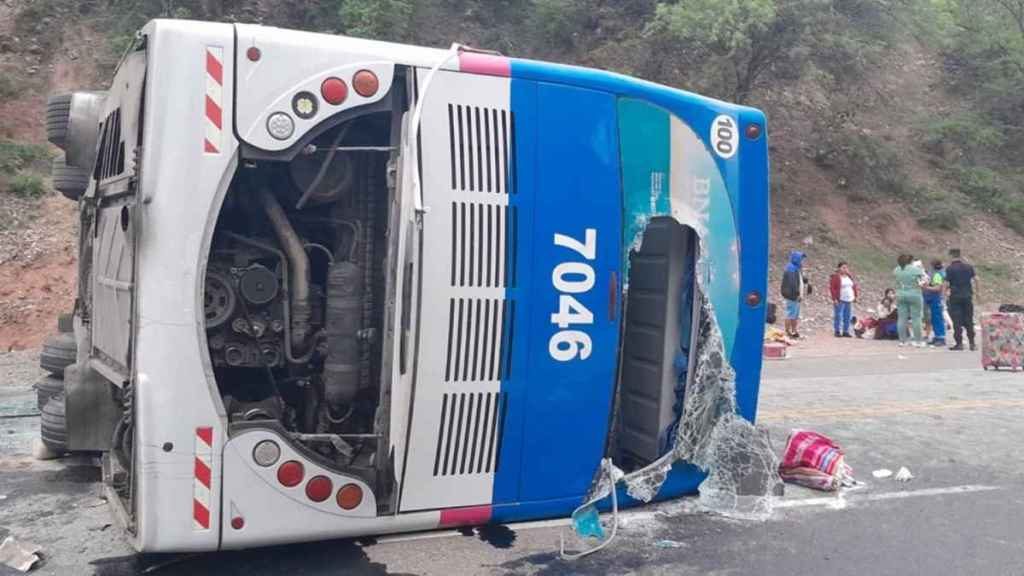 Tres muertos al chocar de frente un camión y un colectivo en una ruta de&nbsp;Salta