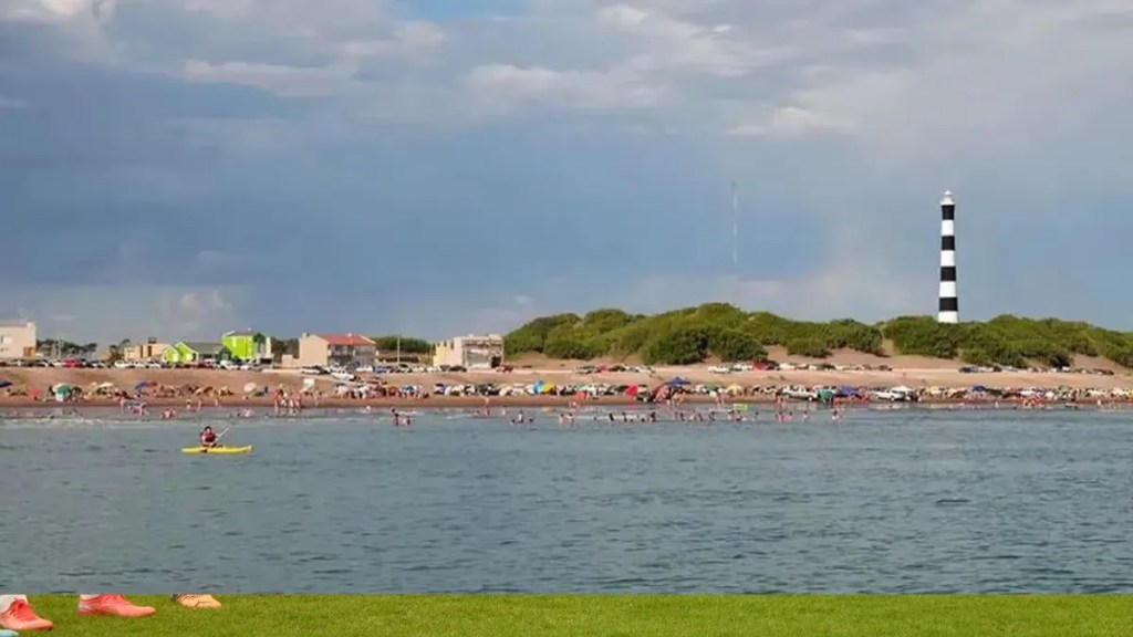 Continúa la búsqueda por tierra y por mar del joven desaparecido en el mar en&nbsp;Claromecó