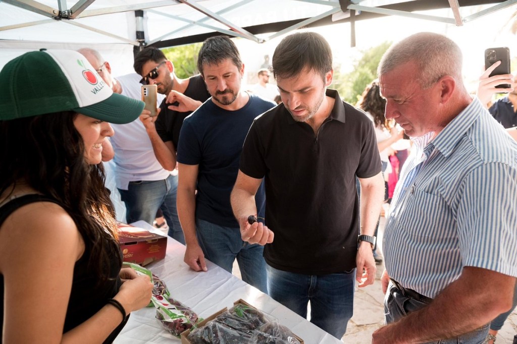 “Vamos a acompañar siempre a nuestras economías regionales”, aseguró Torres en la Fiesta de la Cereza de&nbsp;Gaiman