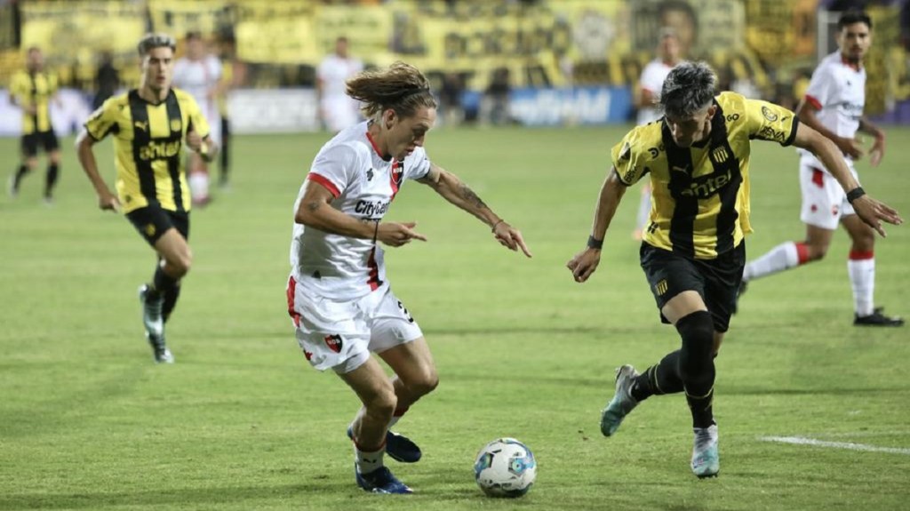 Newell’s derrotó con lo justo a Peñarol para su primera victoria del&nbsp;año
