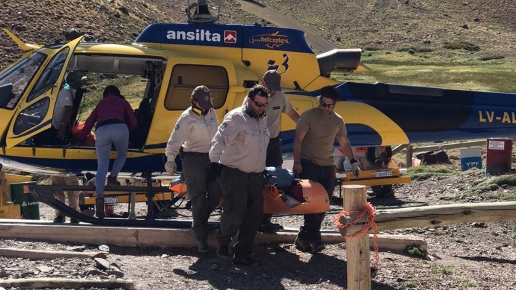 Rescatan a una andinista en una hondonada del Parque&nbsp;Aconcagua