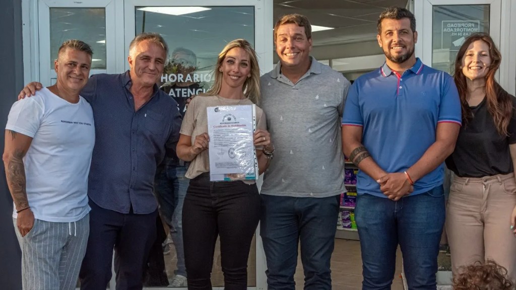 El intendente Biss participó de la inauguración de una farmacia en Playa&nbsp;Unión