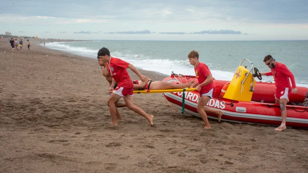 Guardavidas de Playa Unión realizaron un nuevo Simulacro de&nbsp;Rescates