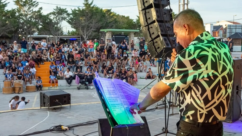 El Anfiteatro de Playa Unión recibió con éxito la “Noche de&nbsp;Solistas”