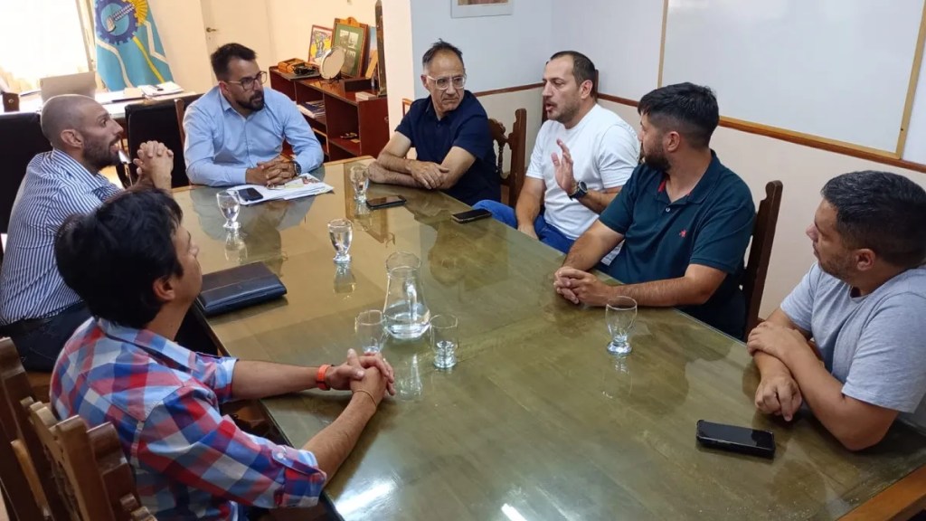 Salud articula acciones con el Comité de Emergencia que busca contener el incendio forestal de «Los&nbsp;Alerces»