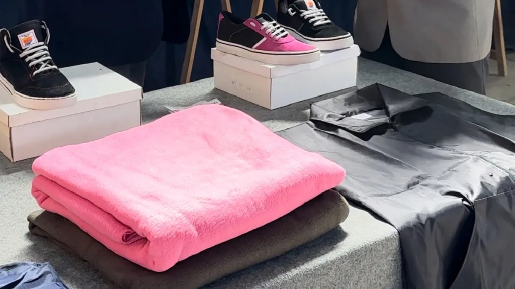 Provincia entregó indumentaria y calzado a la Municipalidad de&nbsp;Gaiman