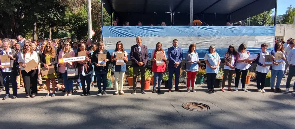 Provincia firmó convenios y entregó aportes en el aniversario de&nbsp;Esquel