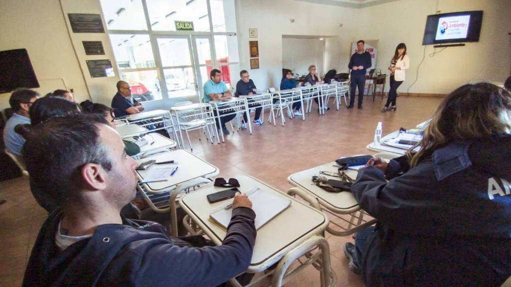 El Juez de Faltas de Rawson brindó capacitación a inspectores&nbsp;ambientales