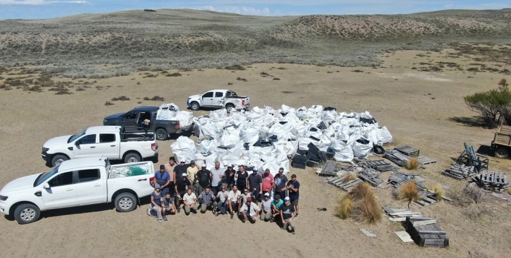 Provincia gestionó la recolección de más de 10 toneladas de residuos en Playa&nbsp;Cormoranes