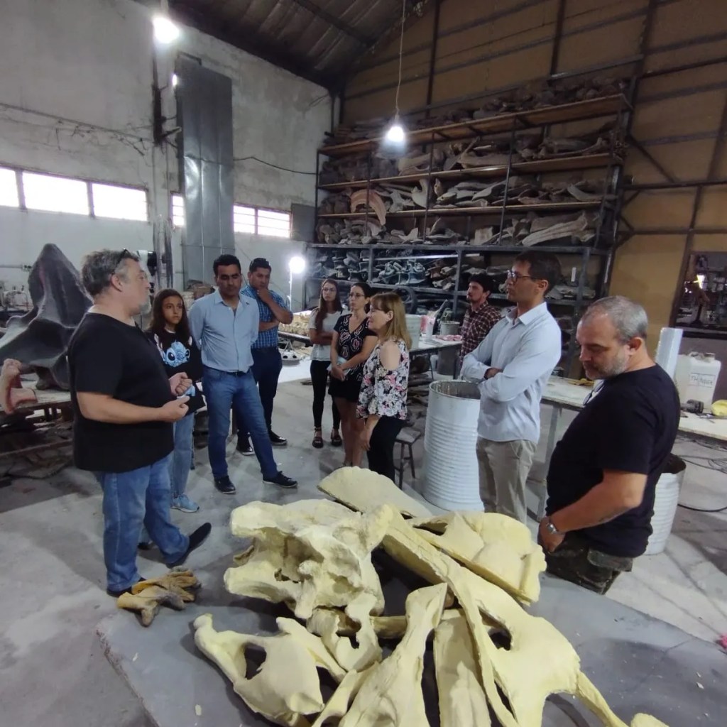 Producción de Trelew, junto al Gobierno provincial, recorrió la fábrica del Museo Paleontológico Egidio&nbsp;Feruglio