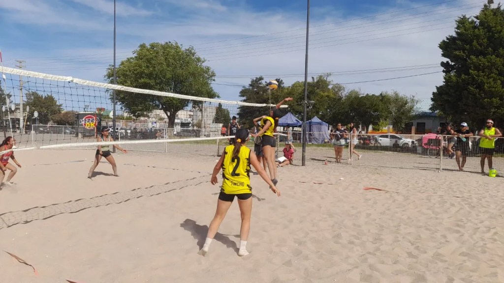 Gran participación en Torneo de Vóley que se realizó en la Laguna&nbsp;Chiquichano