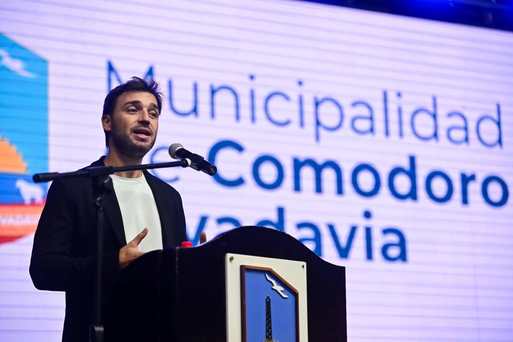 Torres en el aniversario de Comodoro Rivadavia: “Vamos a hacernos cargo de la pavimentación para la circunvalación por la ruta&nbsp;37”