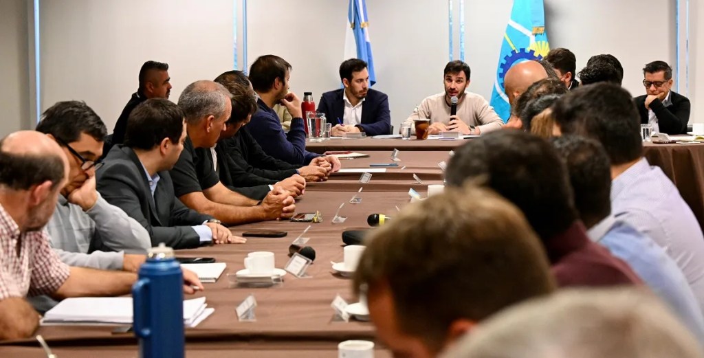 Torres y Facundo Ball expondrán ante intendentes de todo Chubut un informe técnico con la situación económica actual de la&nbsp;provincia