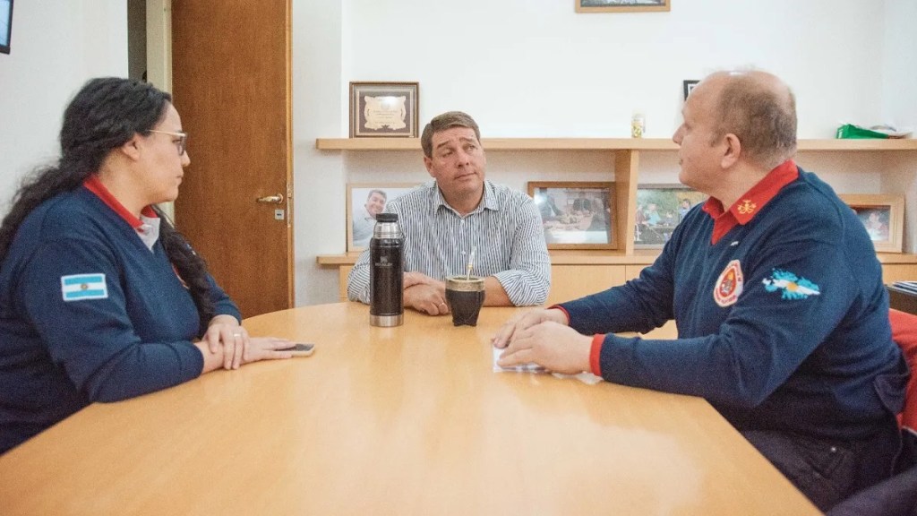 El intendente Biss recibió al presidente de la Federación Chubutense de&nbsp;Bomberos