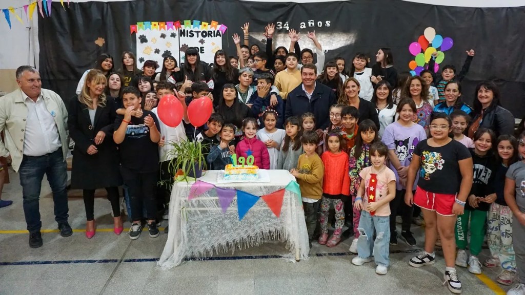 El intendente Biss acompañó el acto aniversario de la Escuela N° 190 de Playa&nbsp;Unión